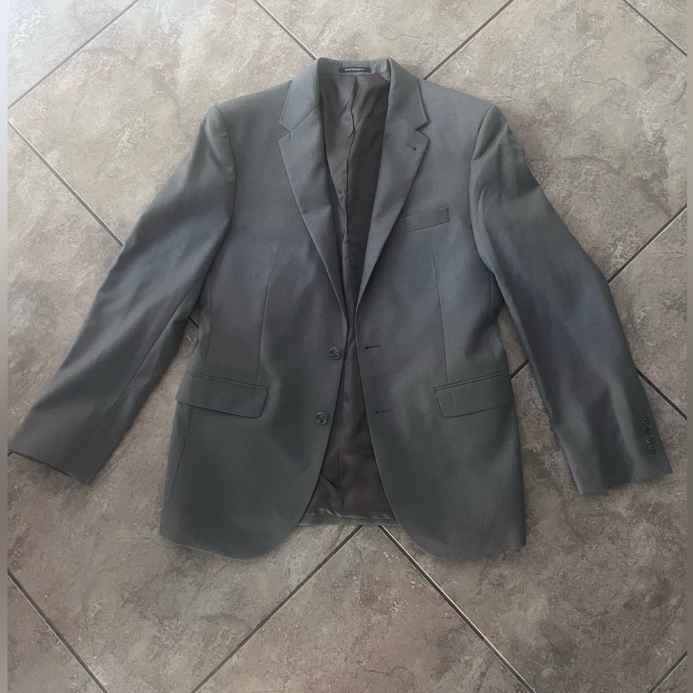 Jos. A. Bank 100% grey wool blazer - 42 Regular - excellent condition